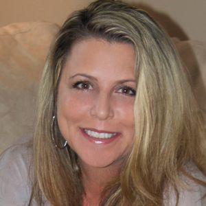 Meet your Posher, Leslie